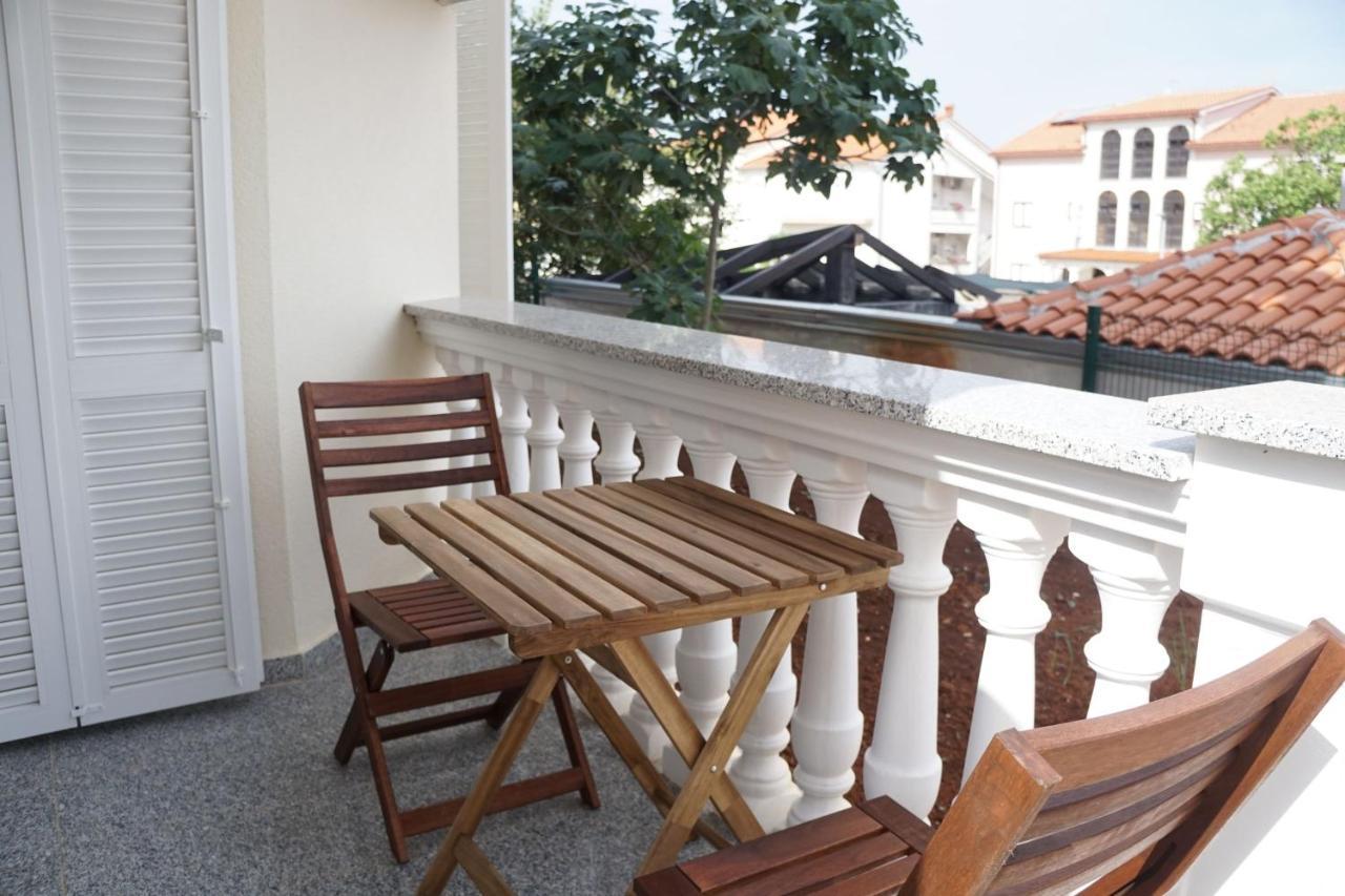Mitra Apartments Malinska Exterior foto