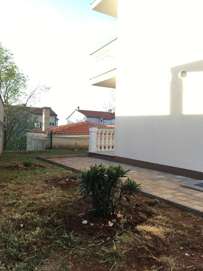 Mitra Apartments Malinska Exterior foto